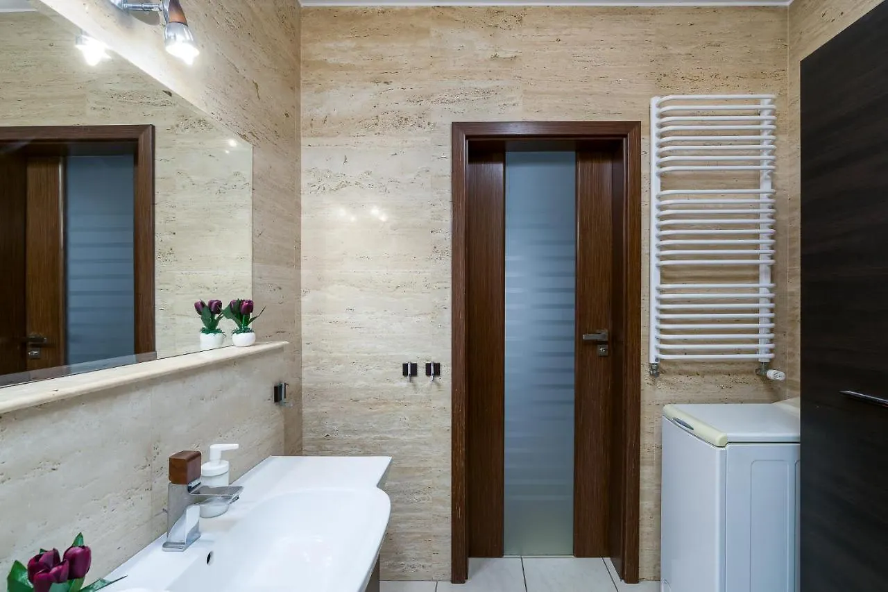 פוזנן Sleepway Apartments - Garbary 95-112A 0*,  פולין